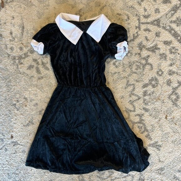 NEW Fun World Gothic Wednesday Addams Dress Girl's Halloween Costume Size Small - Picture 3 of 10